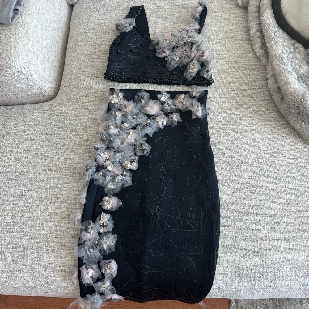 Elegant Black skirt set with Floral Accents